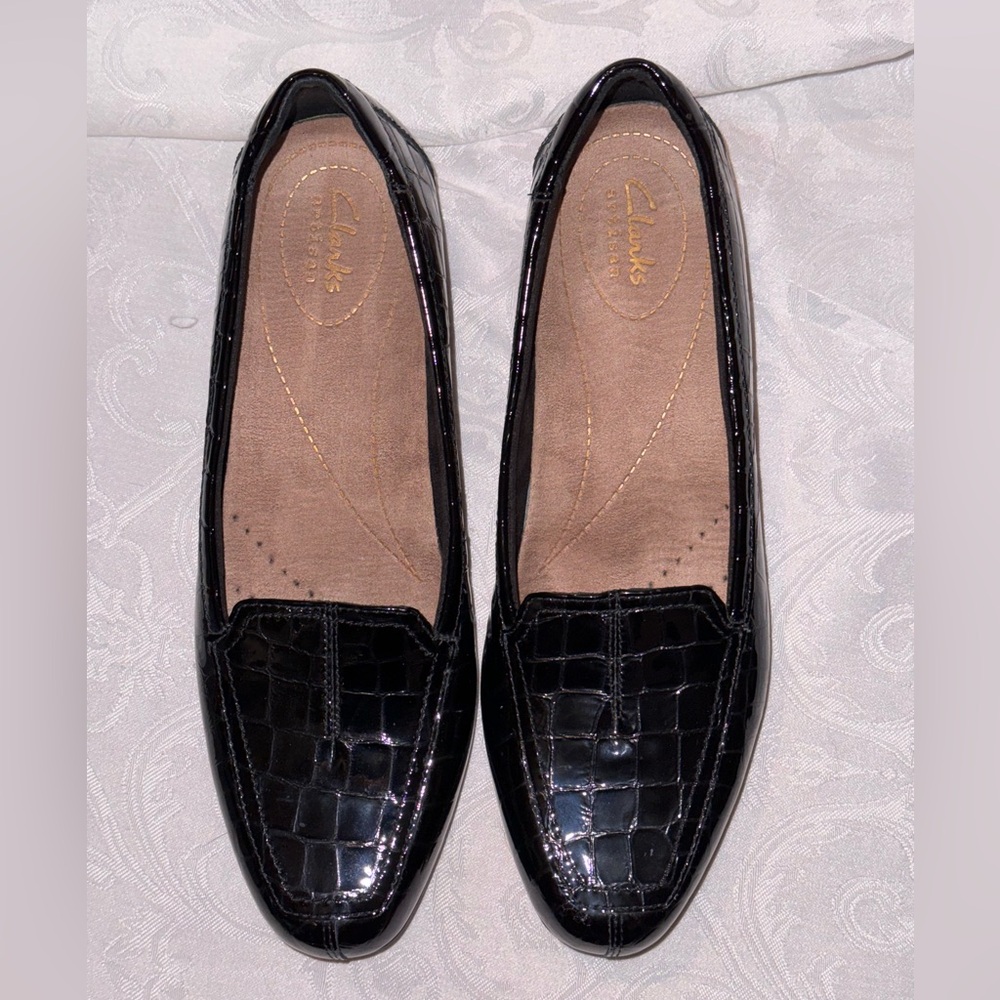 Clarks Everyday Croc Embossed
Patent Leather Loafers, NEW, Size 7.5 - Picture 11 of 16